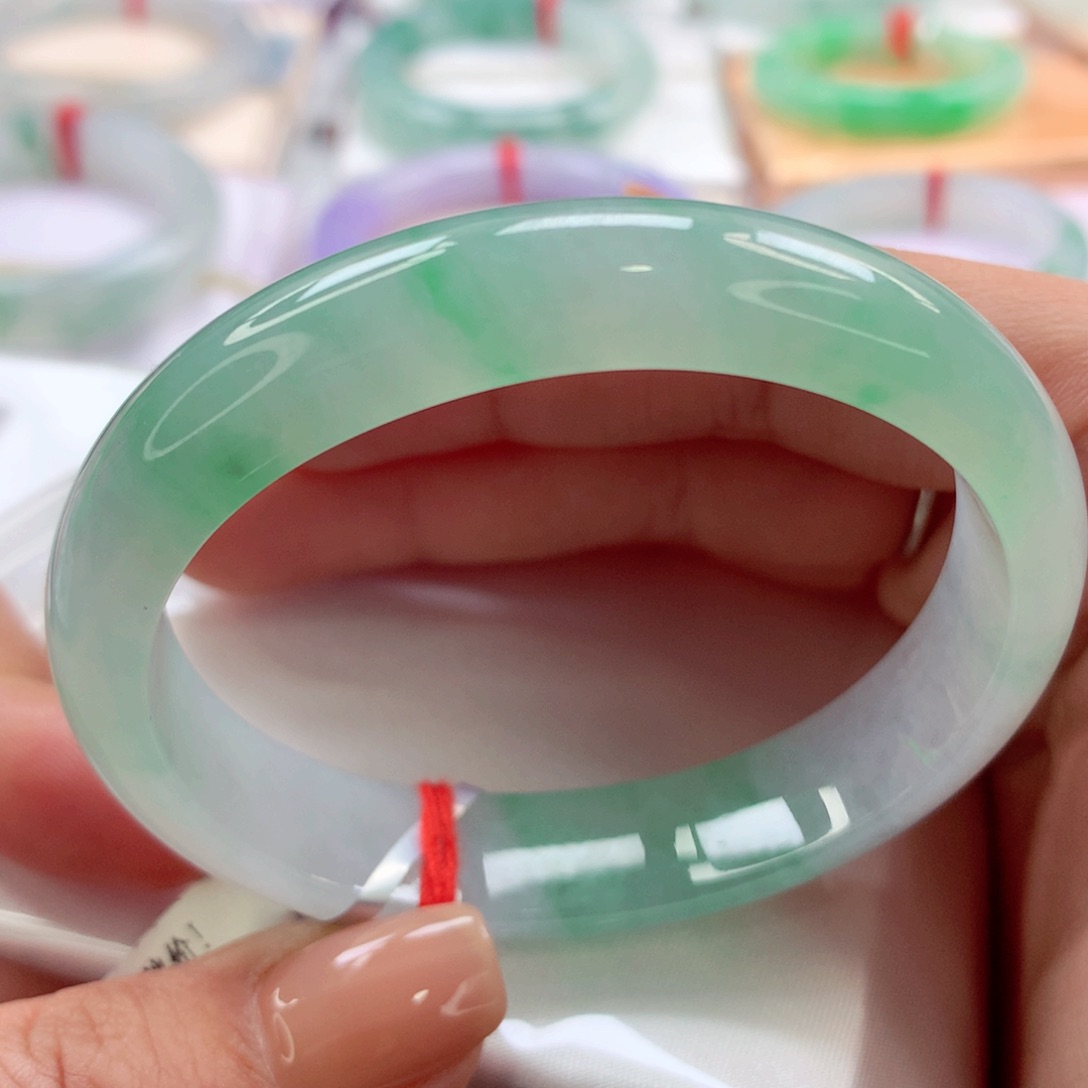 翡翠手镯（贵妃镯）未镶嵌师妹