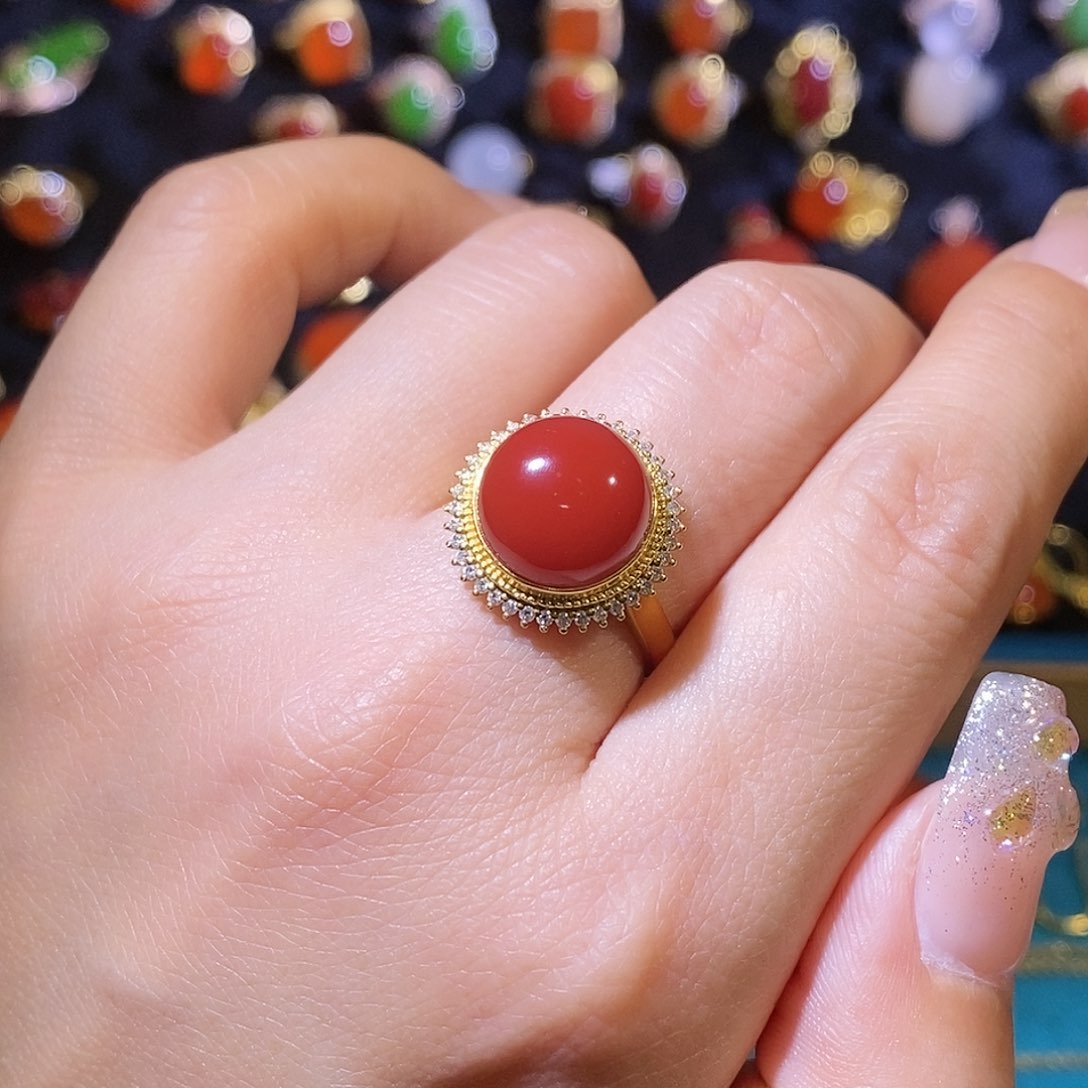 南红玛瑙戒指18K金镶嵌