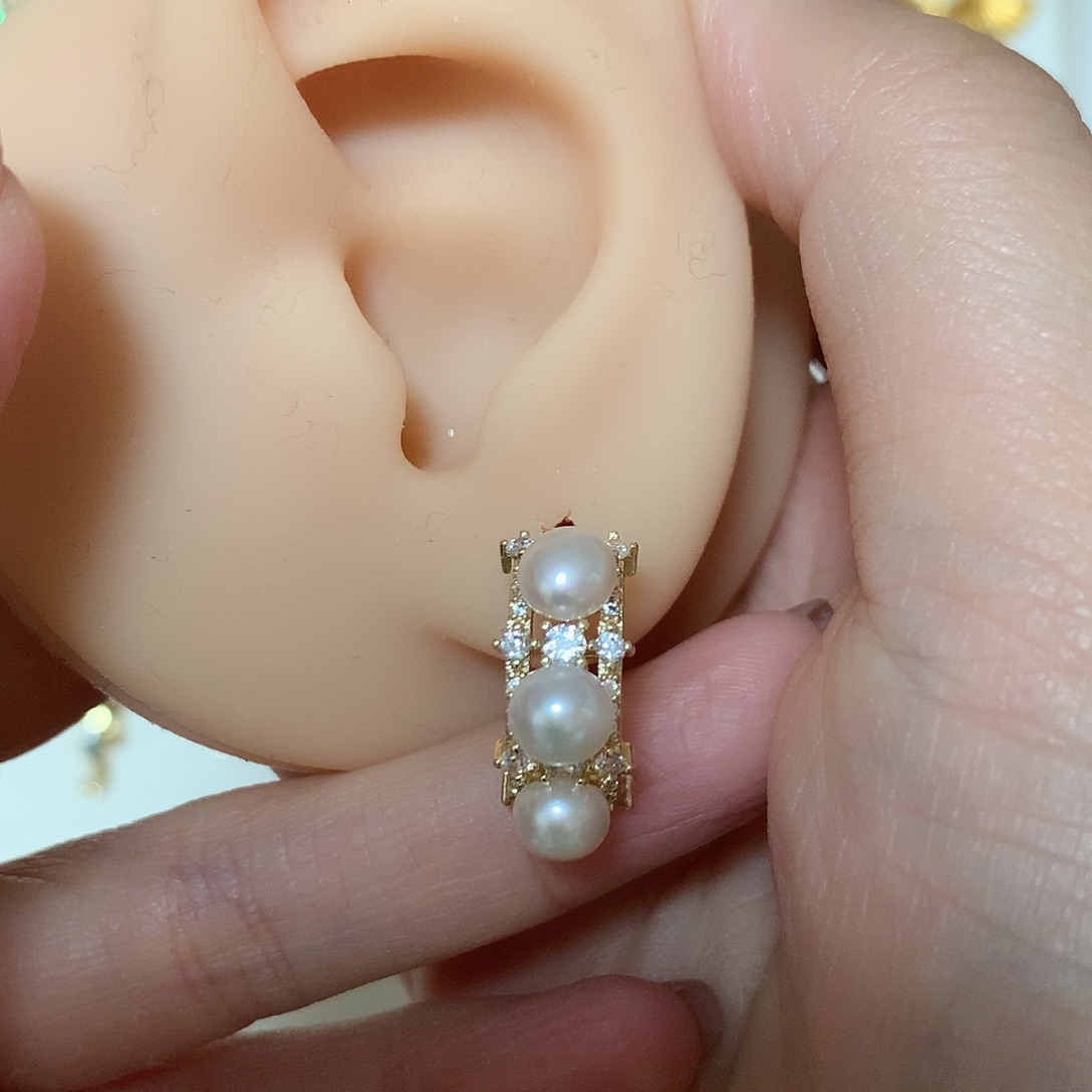 淡水珍珠耳饰合金