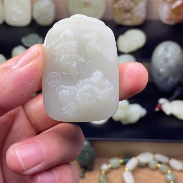 和田玉（糖玉）未镶嵌颈饰