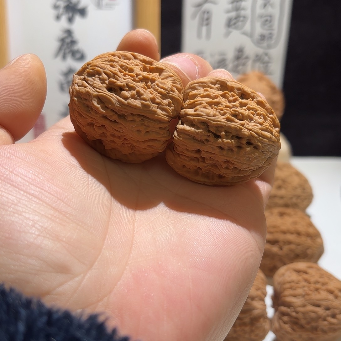 吊坠桃核南将36拉丝凹底