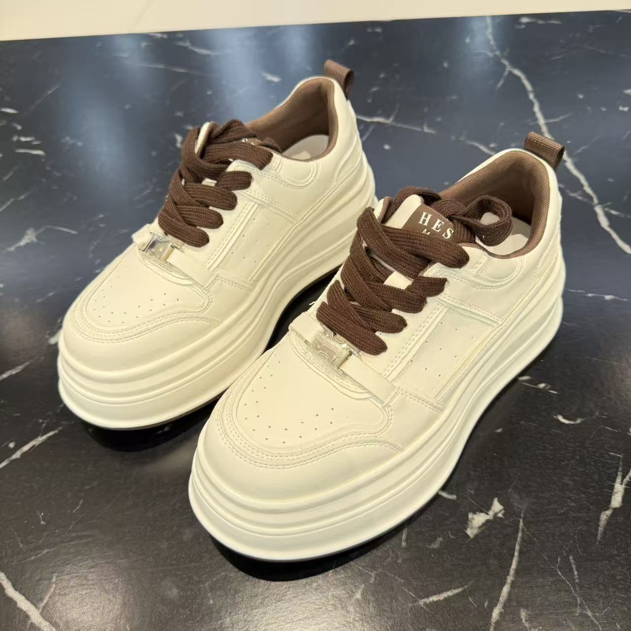 休闲鞋-K16-9百搭厚底运动风小白鞋