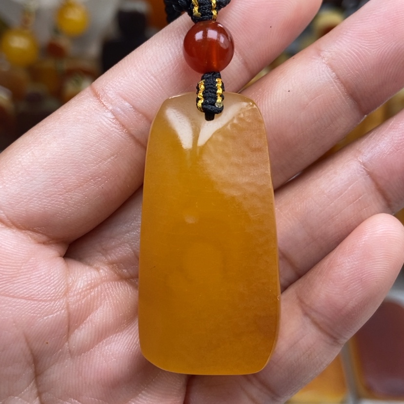 【闪购商品】琥珀颈饰未镶嵌