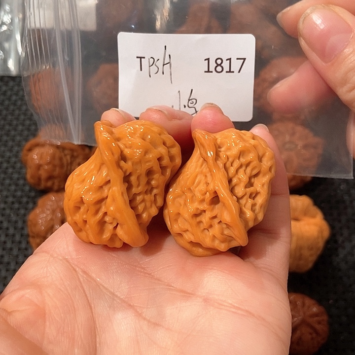 文玩核桃吊坠盘山小鸟