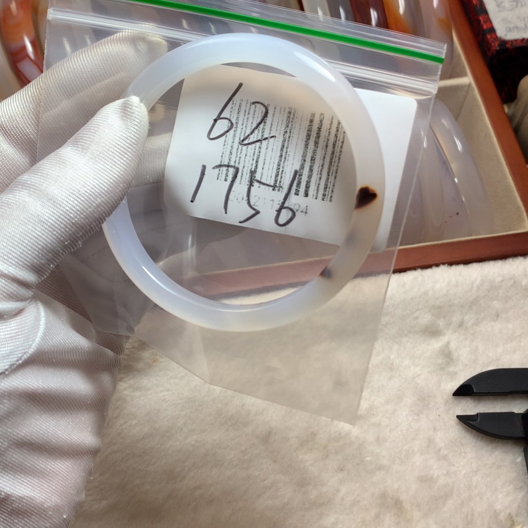 手镯玛瑙/玉髓未镶嵌62