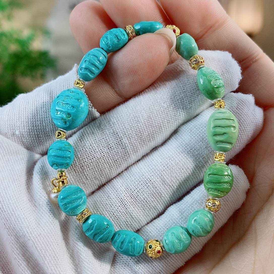 18K金镶嵌绿松石珠宝奇石