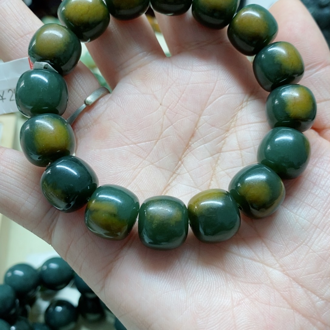 透闪石质玉手串未镶嵌軍*