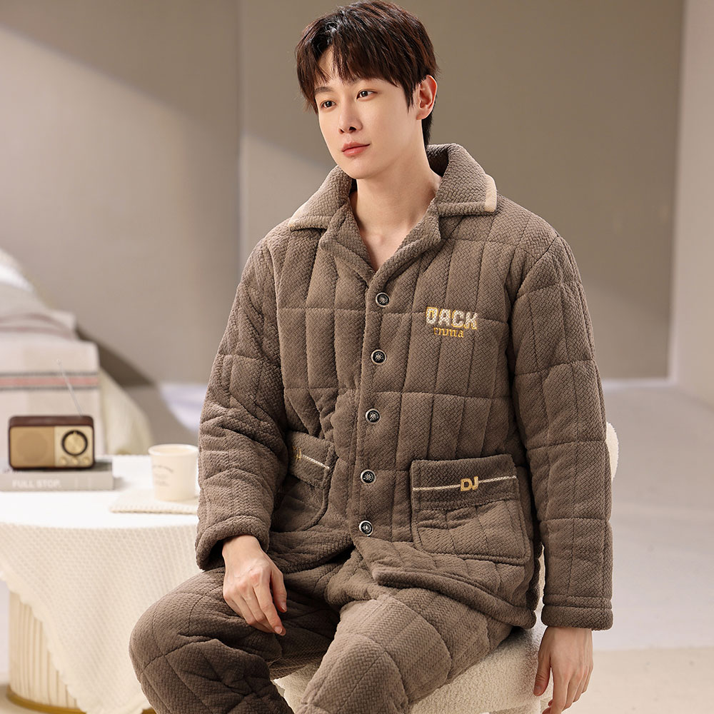 2024男士加绒加厚睡衣刺绣纽扣翻领款套装冬季保暖三层夹棉家居服
