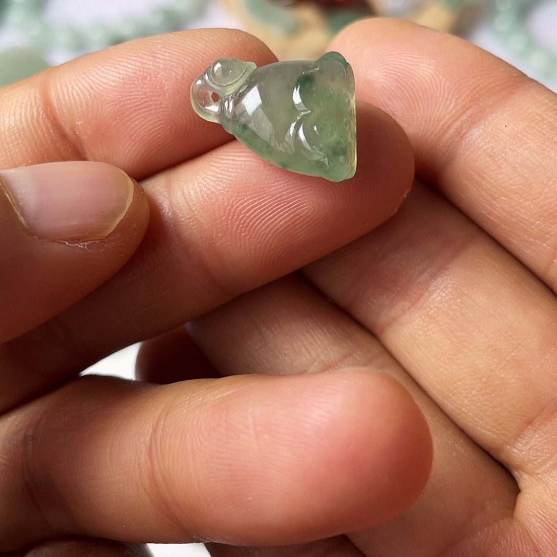 定制翡翠未镶嵌莲蓬