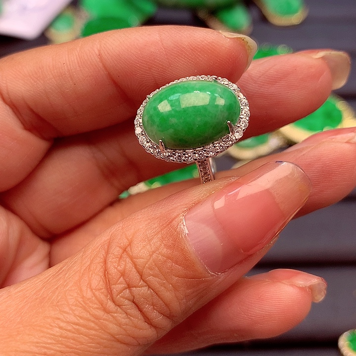 翡翠颈饰银S925镶嵌翡翠