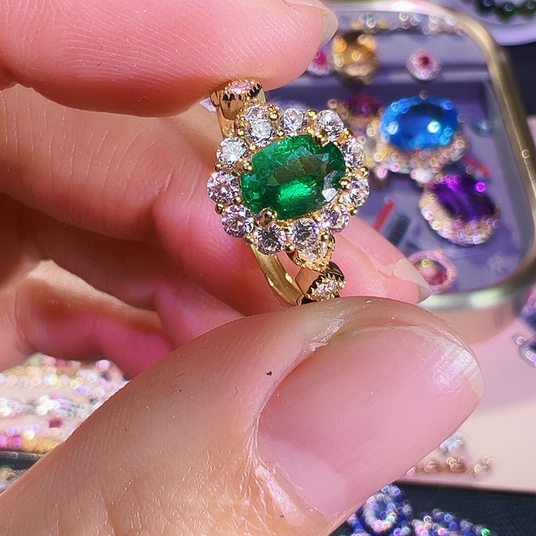 银S925镶嵌祖母绿珠宝奇石