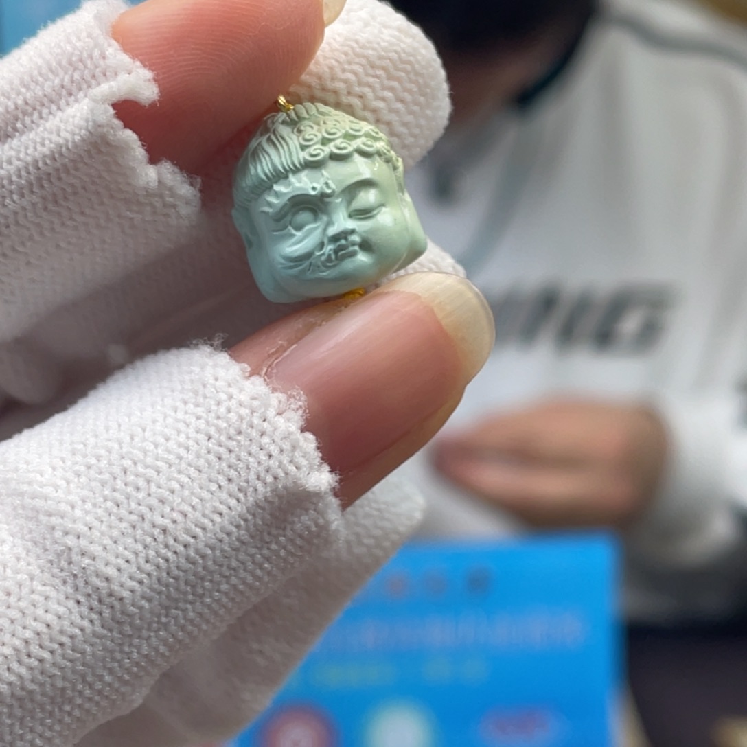 绿松石未镶嵌挂件