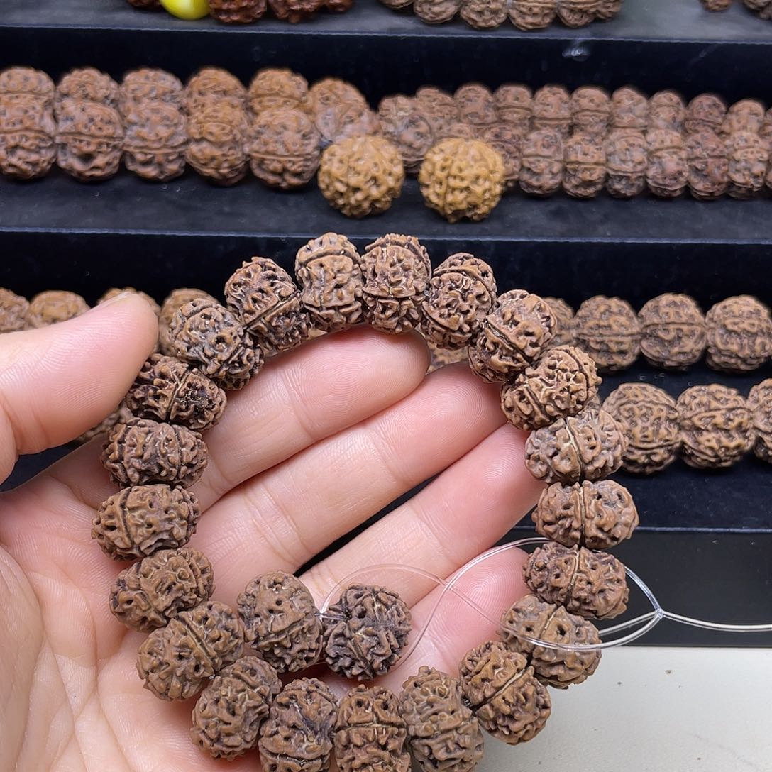 金刚菩提手串19.5mm荔枝纹天然纽扣扇面