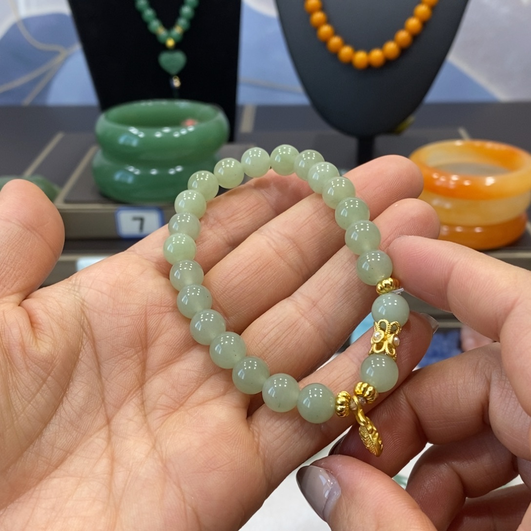 石英岩玉未镶嵌手镯