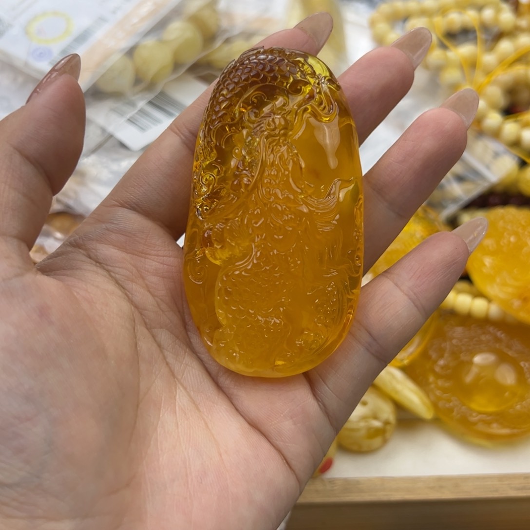 琥珀珠宝奇石未镶嵌