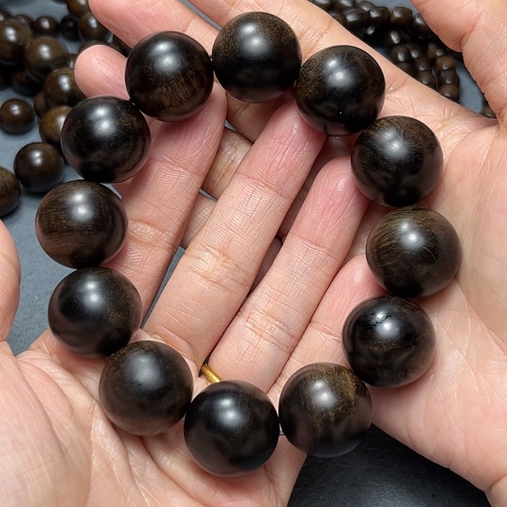 沉香手串(****度白棋留疤