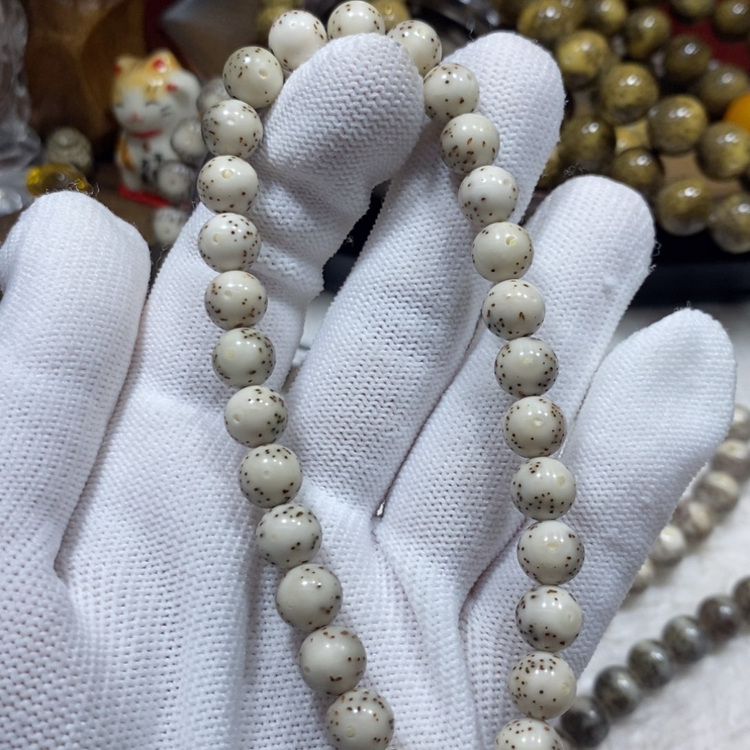 手串星月菩提骨瓷白8圆头条