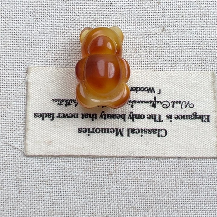 琥珀裸石未镶嵌蜜蜡