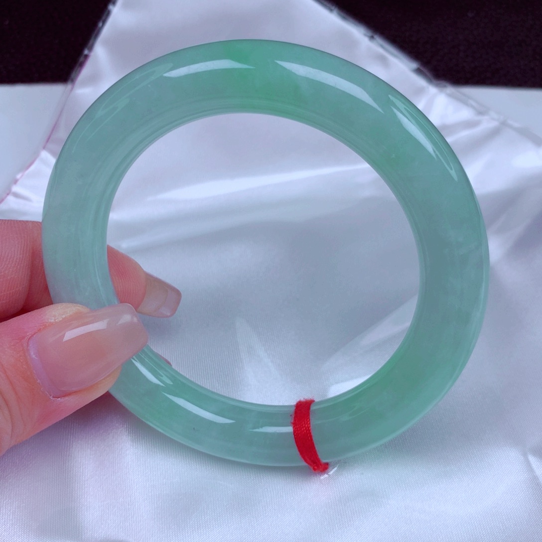 翡翠未镶嵌手镯手镯