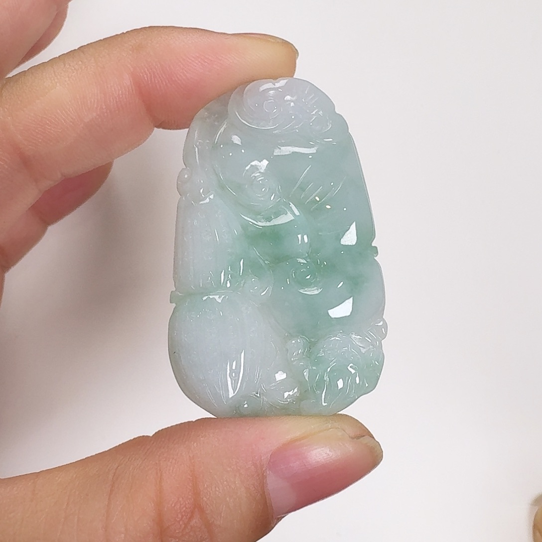 翡翠颈饰未镶嵌如意