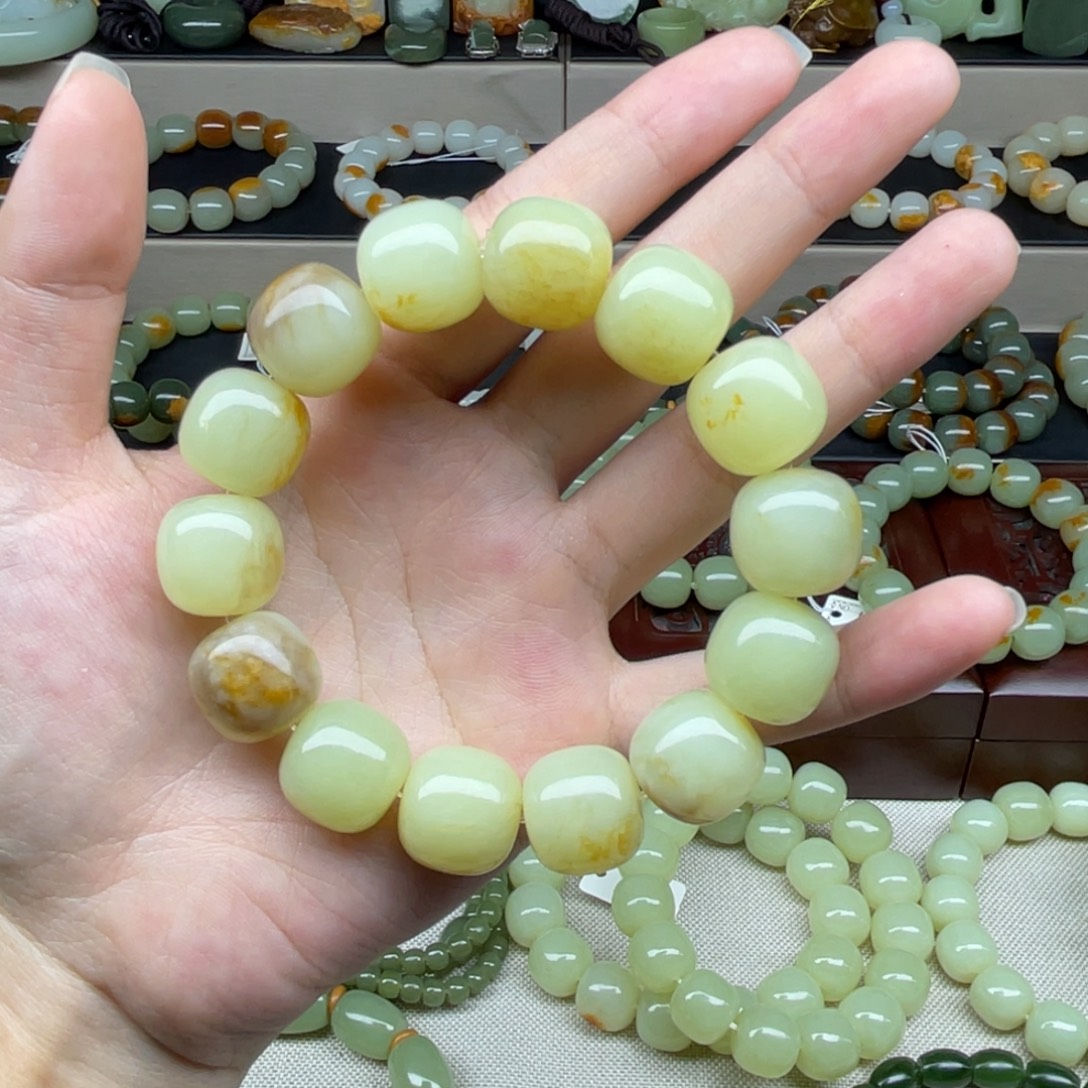 和田玉（糖玉）未镶嵌手链