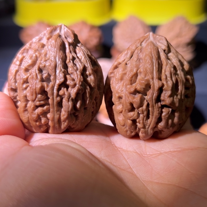 文玩核桃吊坠乌*拉核桃18A