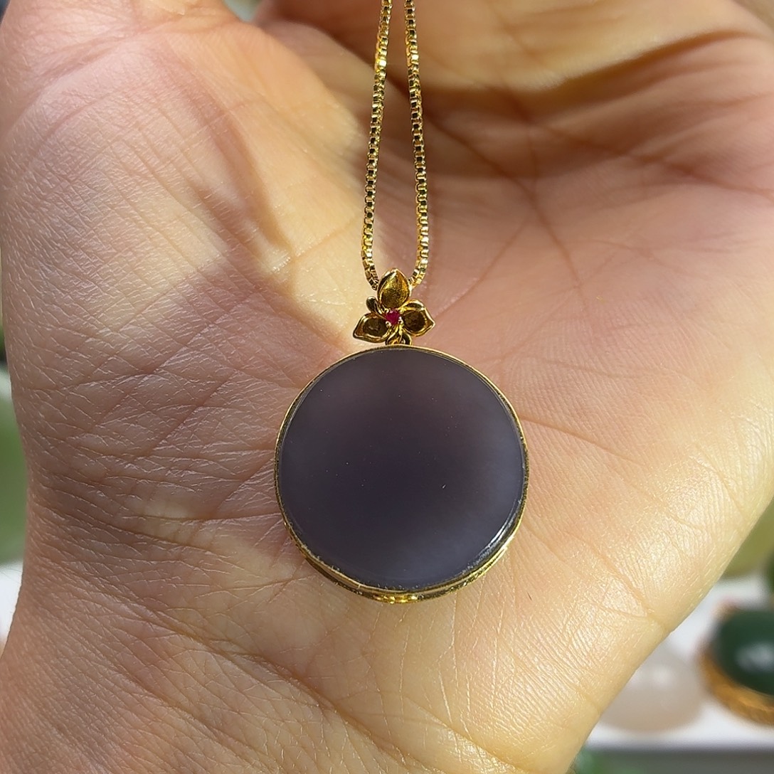 和田玉18K金镶嵌颈饰