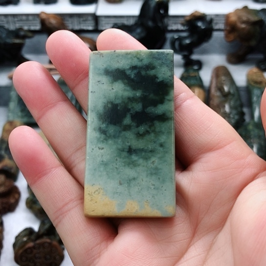 岫岩河磨玉（透闪石质玉）未镶嵌挂件