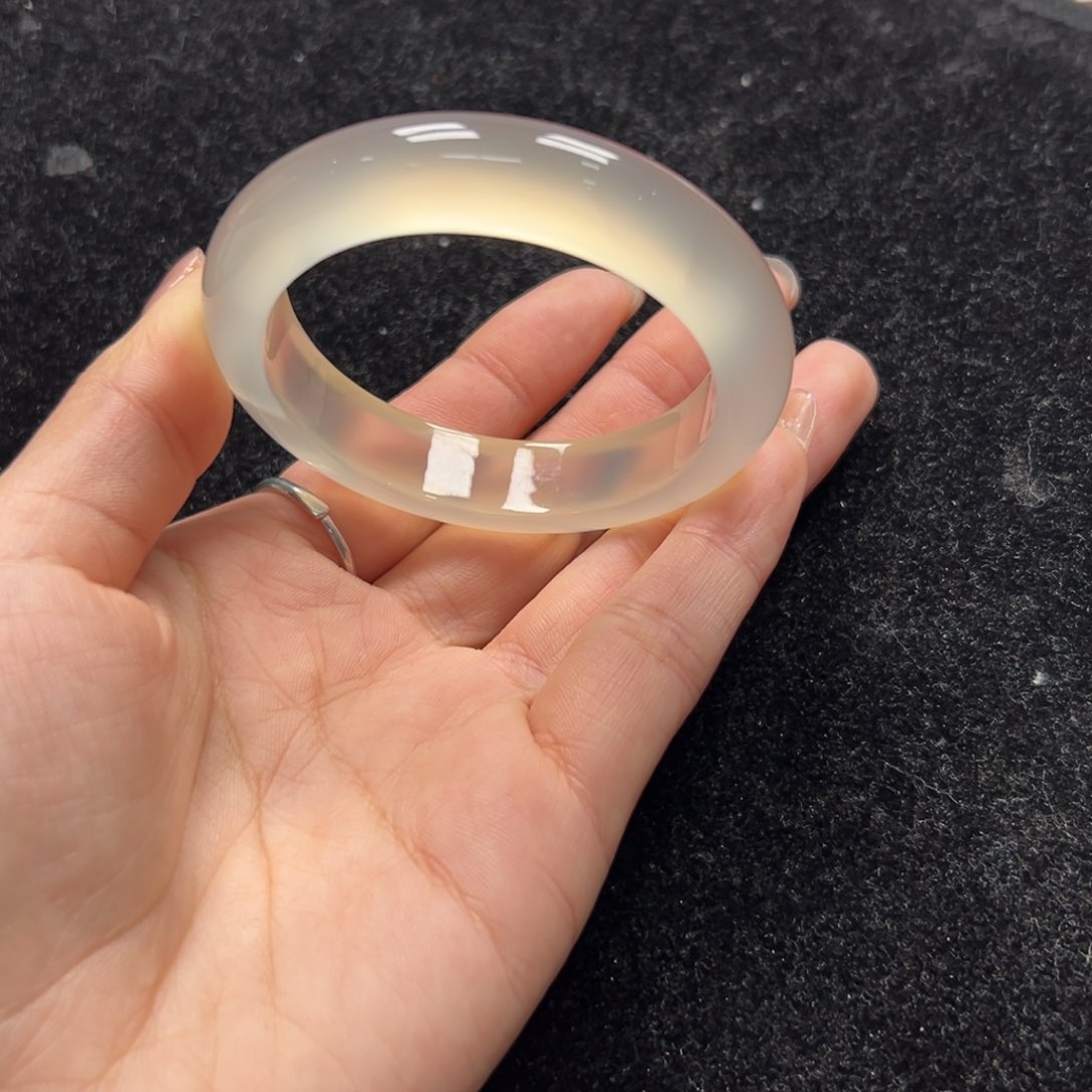 手镯玛瑙/玉髓未镶嵌