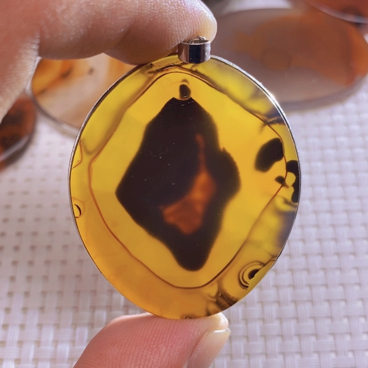 玛瑙/玉髓颈饰未镶嵌