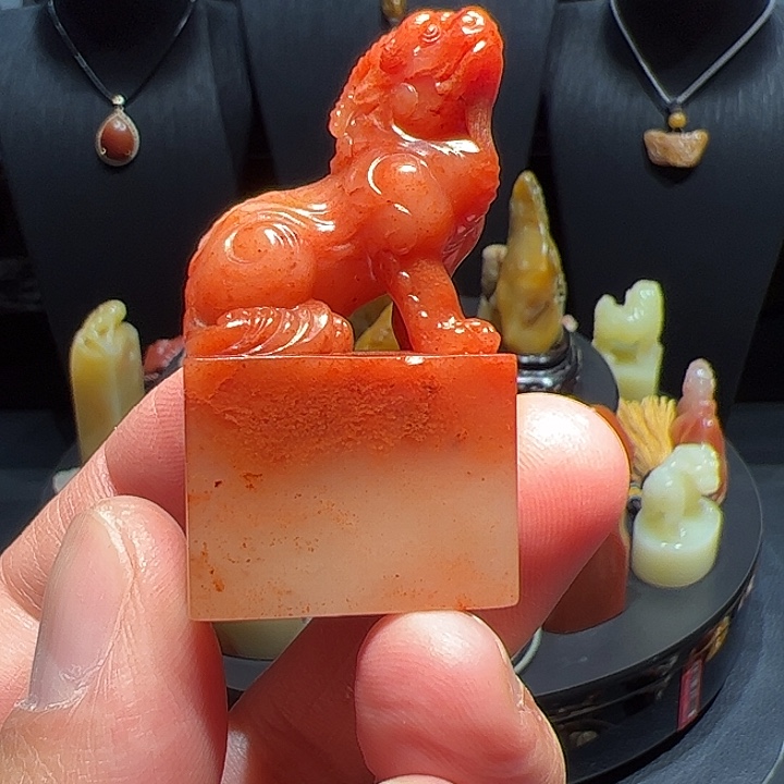 寿山石印石逃*寿山芙蓉石瑞兽钮