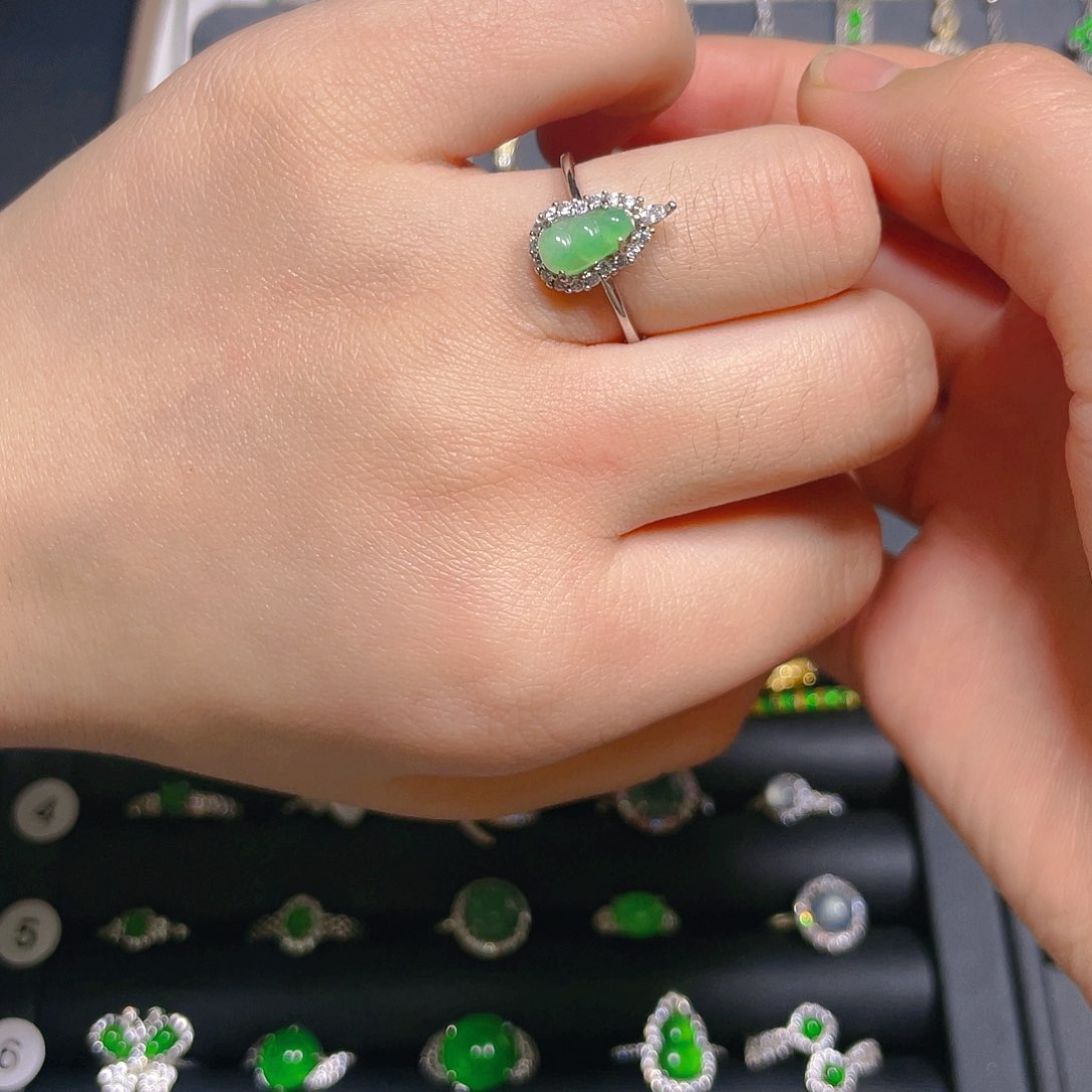 翡翠戒指银S925镶嵌戒指