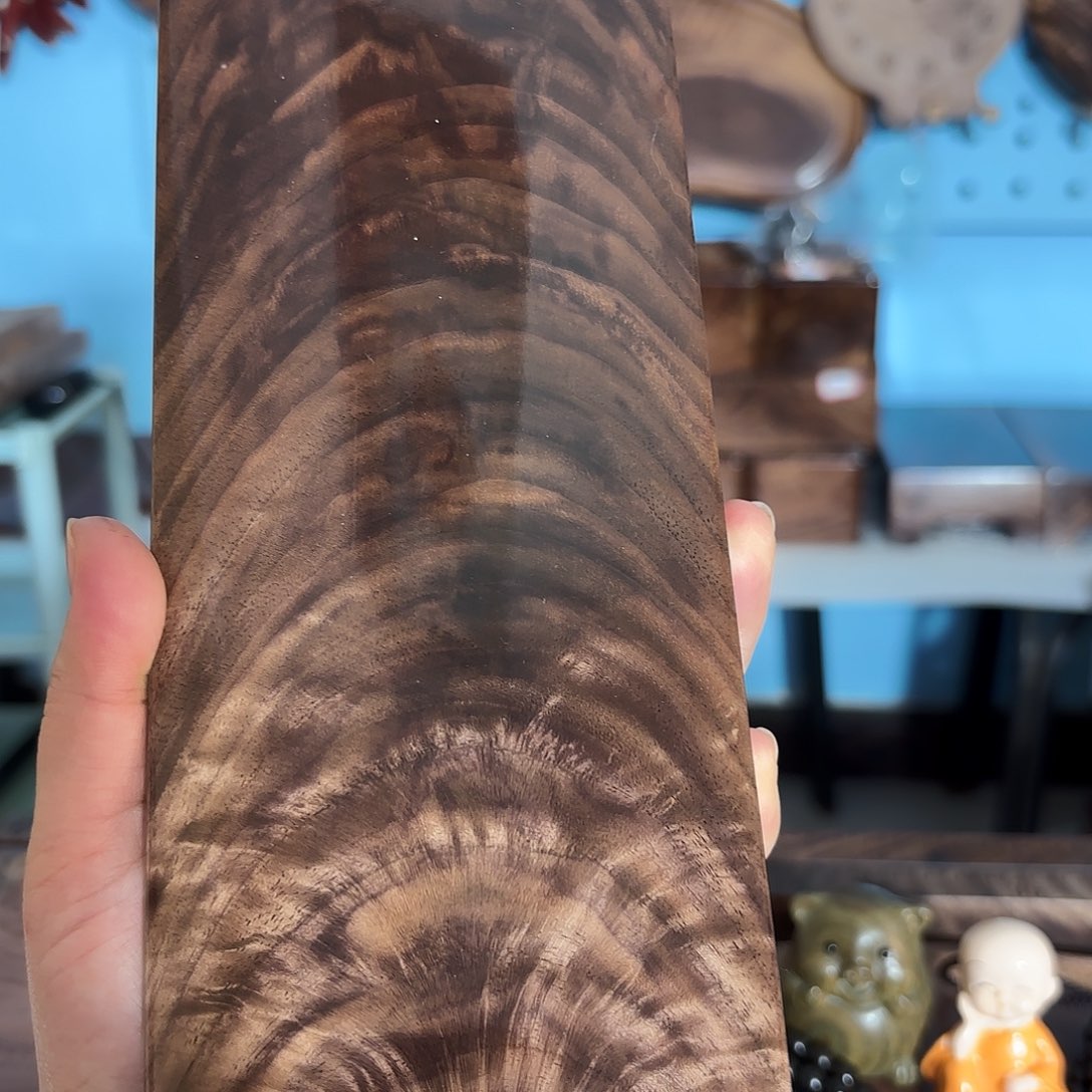 北美黑胡桃烟花山峰