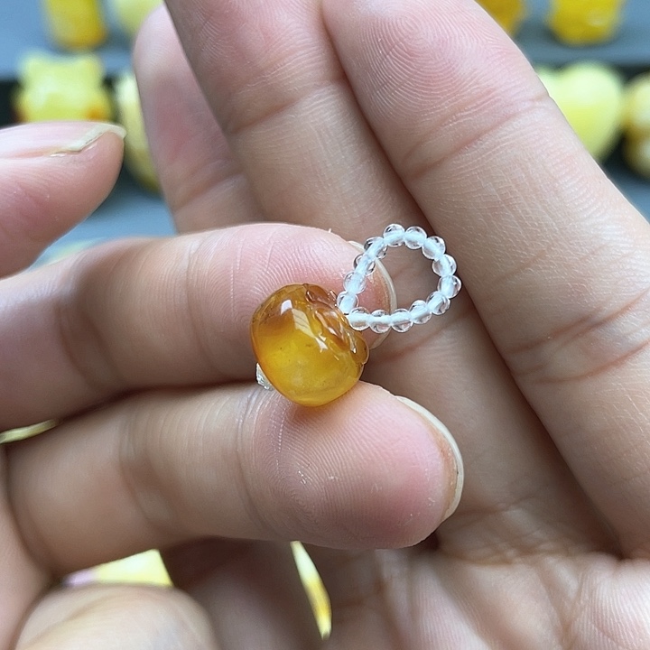 琥珀裸石未镶嵌蜜蜡