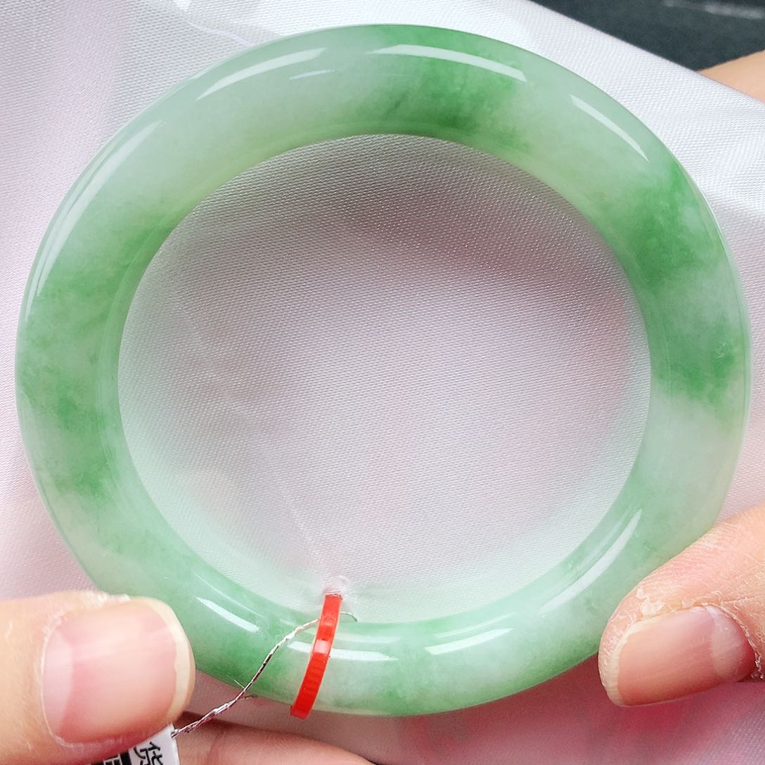 翡翠手镯未镶嵌55胖