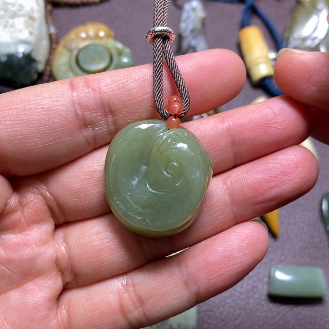 岫岩河磨玉（透闪石质玉）无未镶嵌d****6