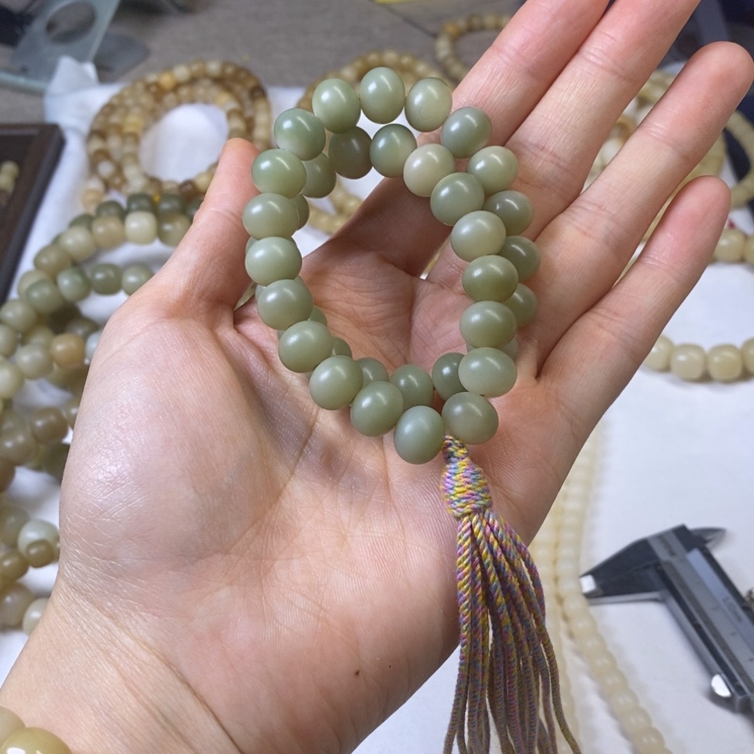 李***室菩提根/象牙果吊坠摄影