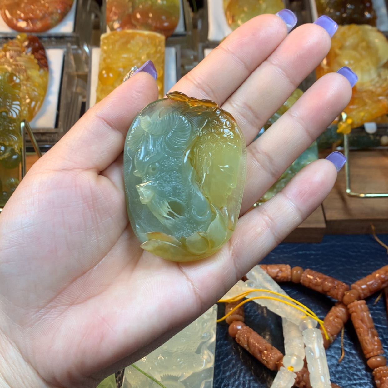 【闪购商品】蛇纹石玉颈饰未镶嵌