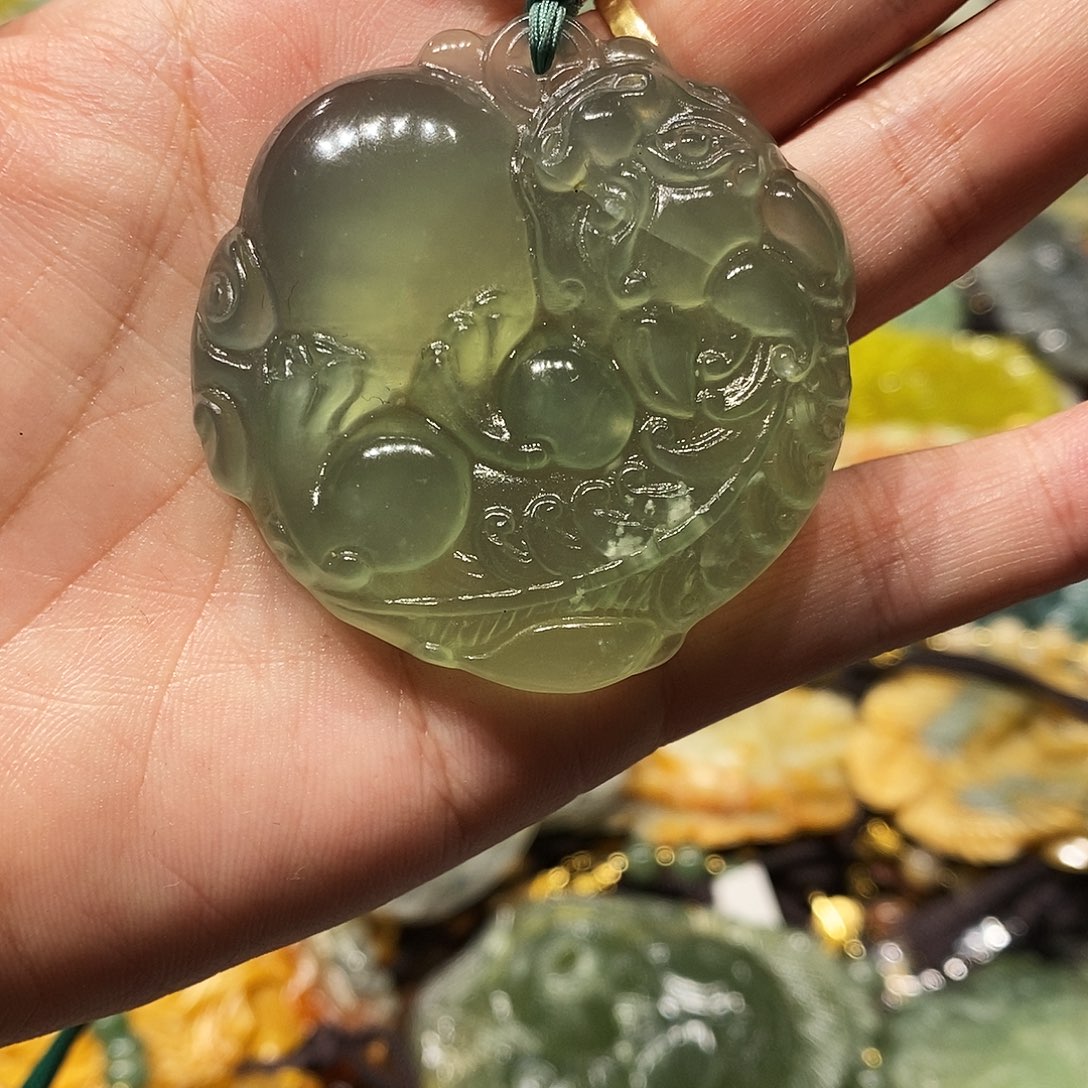 未镶嵌岫玉毛衣链