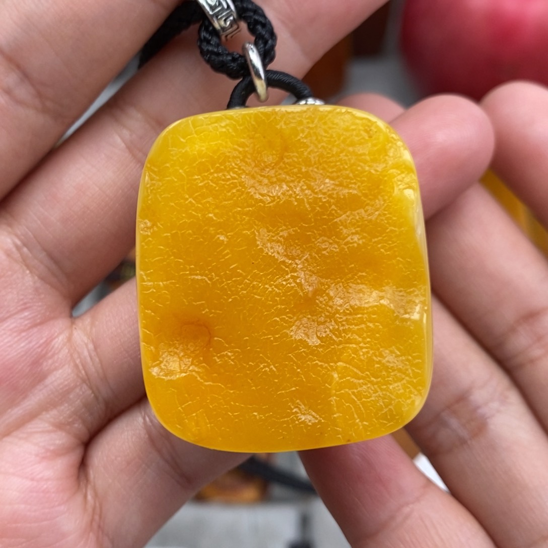 琥珀吊坠(赠链)未镶嵌