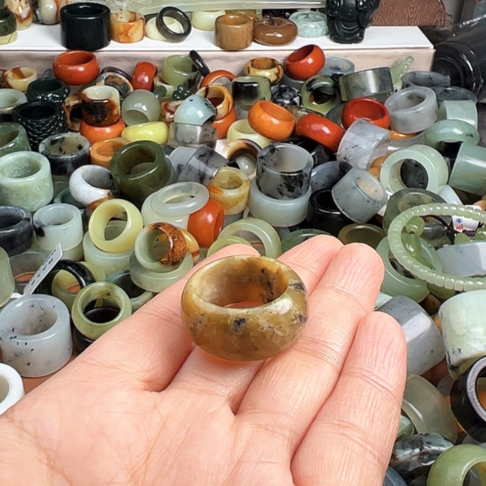 【闪购商品】未镶嵌蛇纹石玉戒指