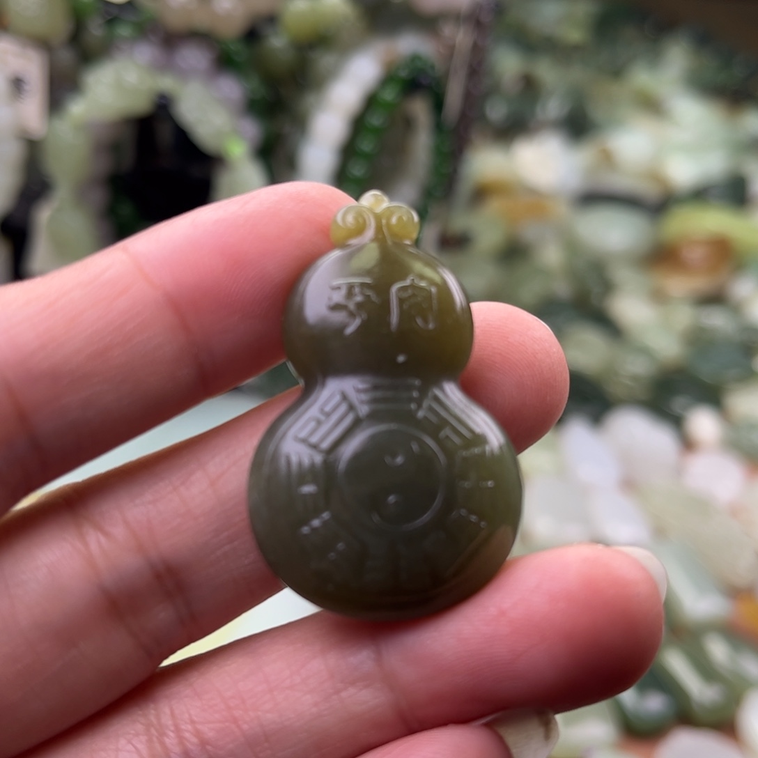 和田玉未镶嵌吊坠(不含链)