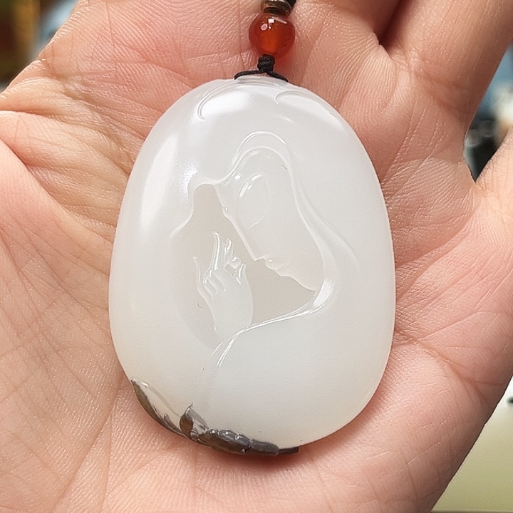 和田玉颈饰未镶嵌