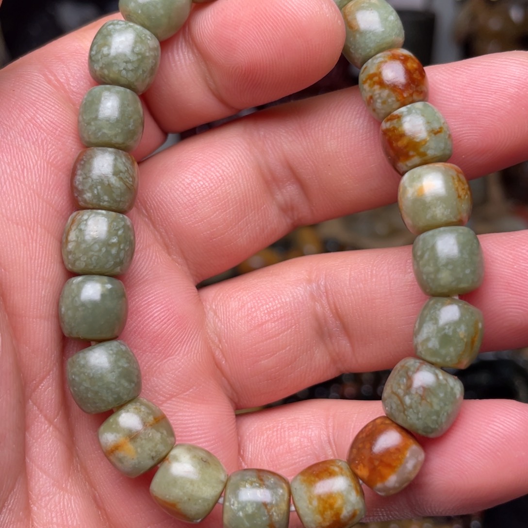 岫岩河磨玉（透闪石质玉）未镶嵌颈饰10×9福利