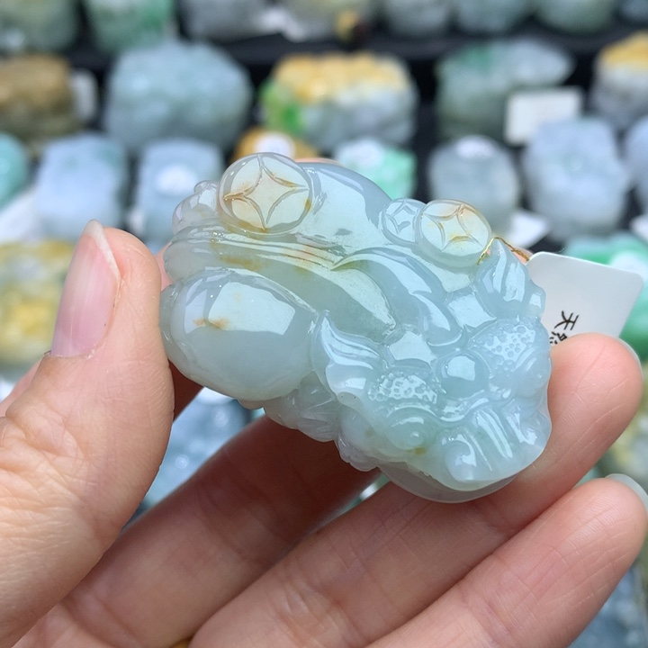 翡翠颈饰未镶嵌天然缅甸A货翡翠貔貅吊坠