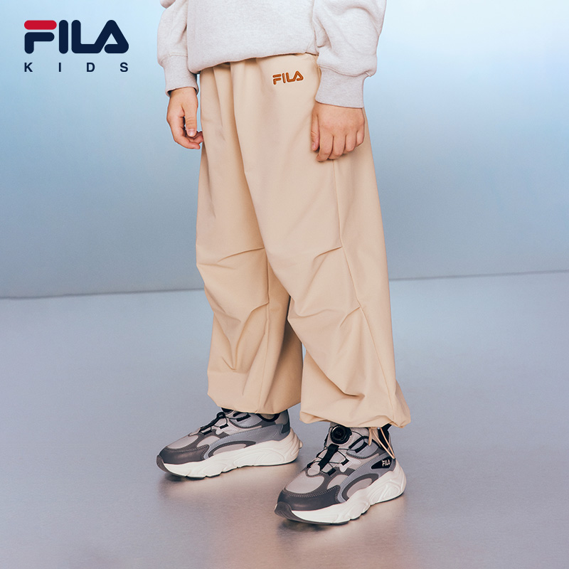 【斐乐儿童】2025年春秋中大童女童男童直筒宽松梭织长裤K52B513802