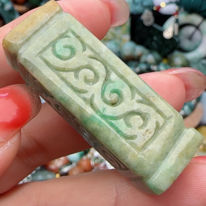 翡翠颈饰未镶嵌天然A货50