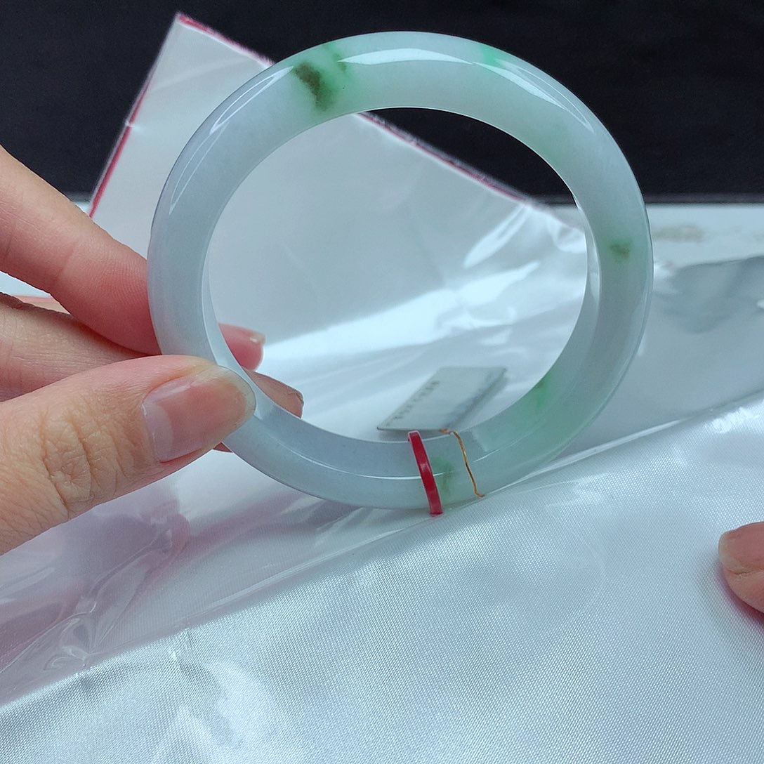 翡翠手镯未镶嵌57圈429