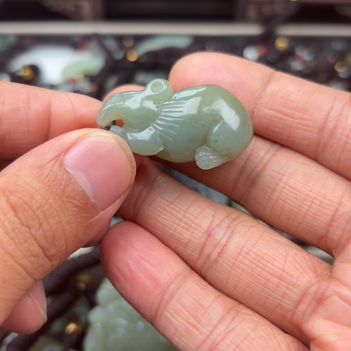 和田玉吊坠未镶嵌