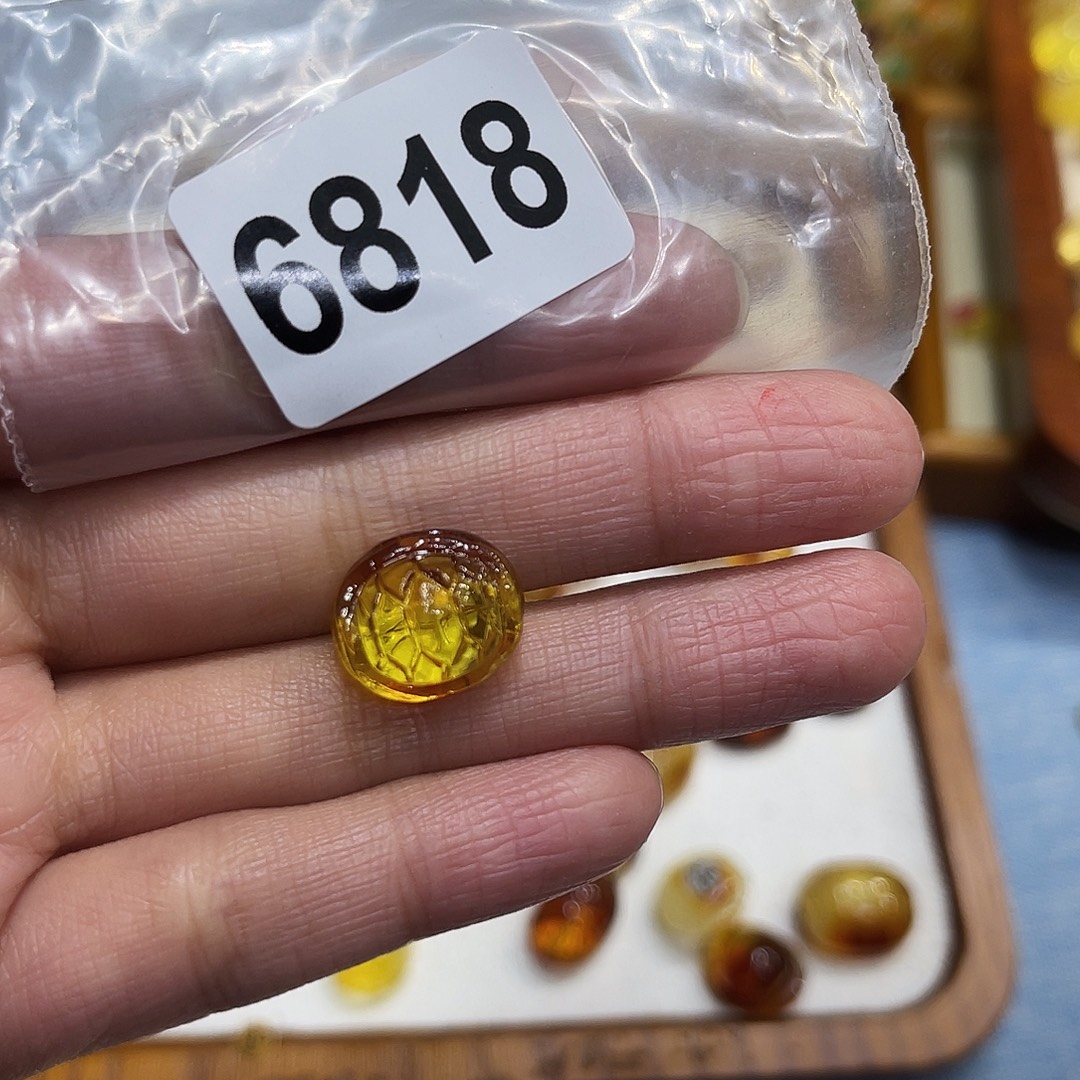 琥珀未镶嵌珠宝奇石